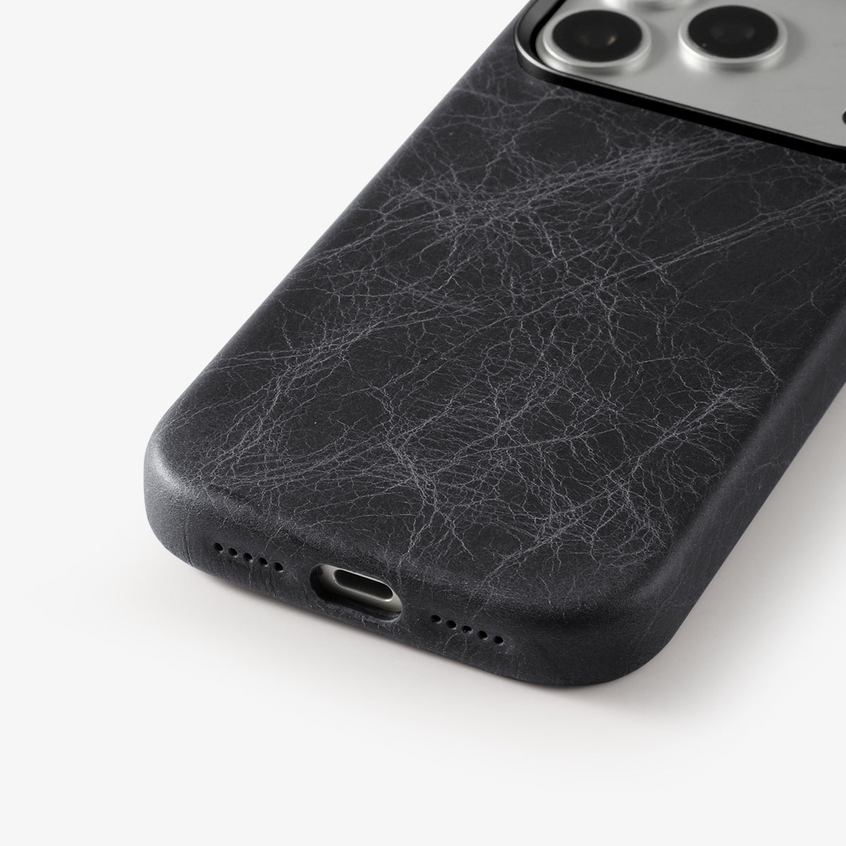 Case for iPhone 17 Pro Max- TUSCANIA Leather Case - Black